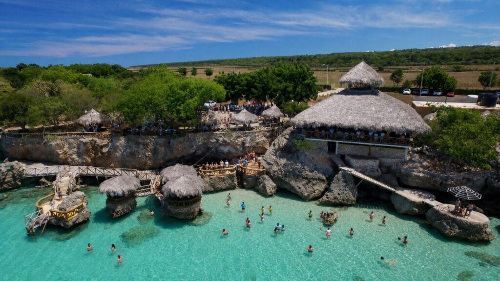 Fricolandia Beach Club Escape 2